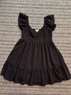 Women’s Black Ruffled Sleeveless Mini Dress Size L